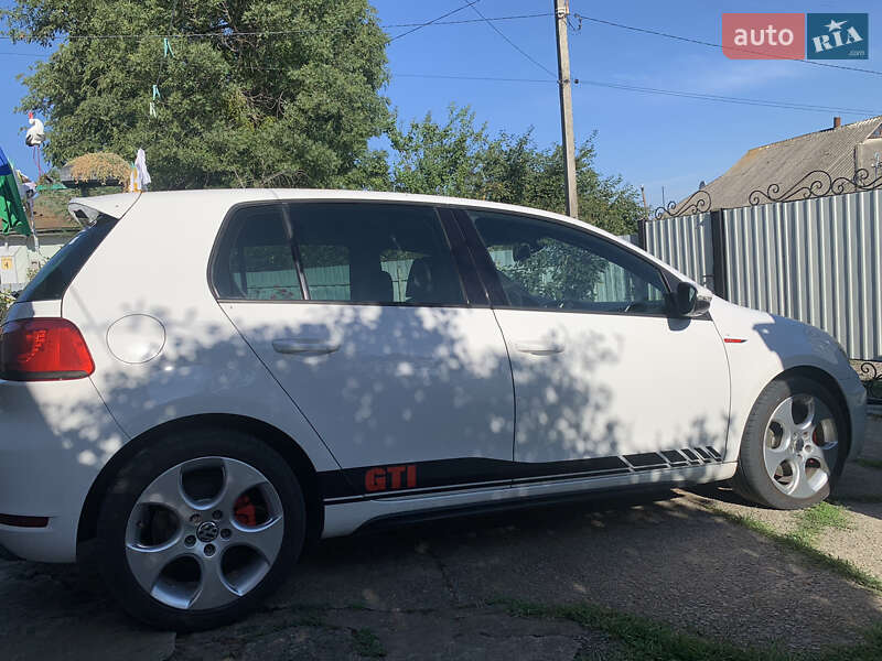 Хетчбек Volkswagen Golf 2011 в Тульчині