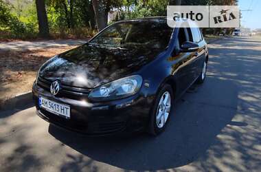 Хетчбек Volkswagen Golf 2008 в Житомирі