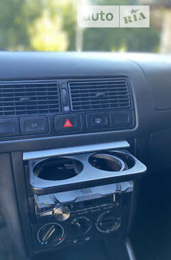 Хэтчбек Volkswagen Golf 2001 в  фото 20 Хэтчбек Volkswagen Golf 2001 в