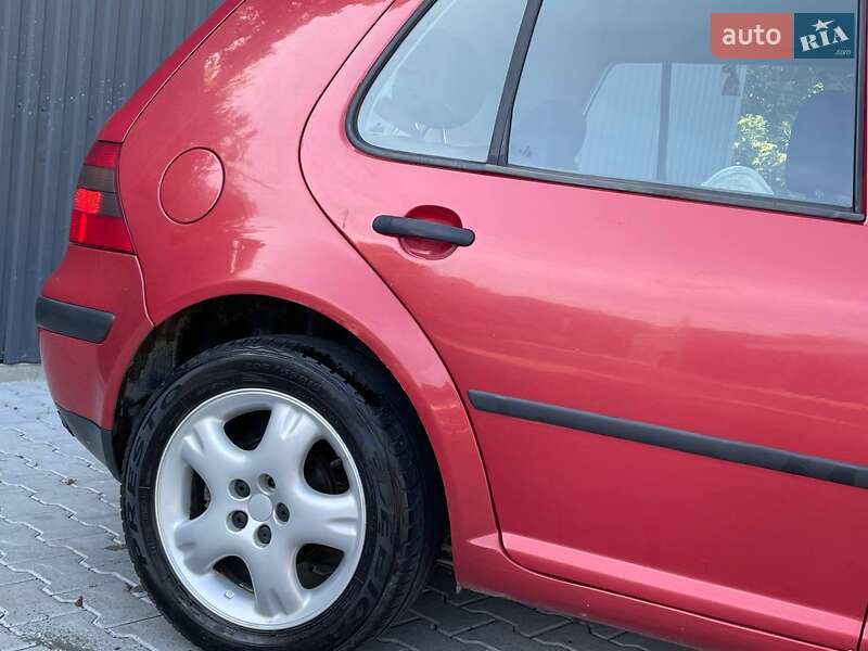 Хетчбек Volkswagen Golf 2001 в Дрогобичі