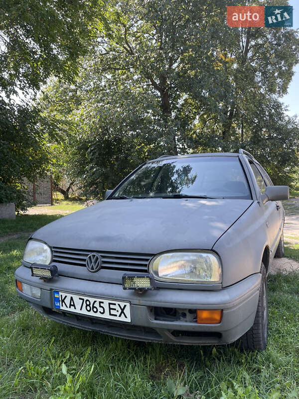 Универсал Volkswagen Golf 1994 в Вышгороде