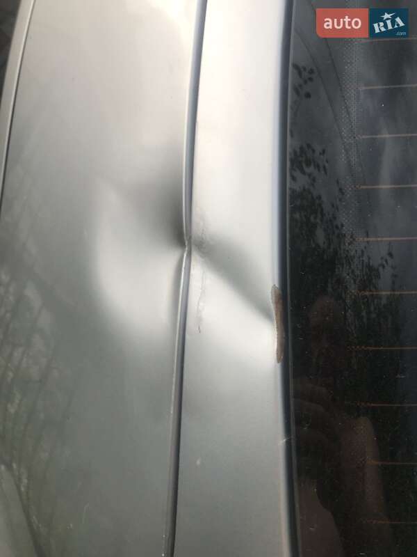 Хетчбек Volkswagen Golf 2003 в Тернополі