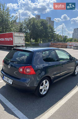 Хэтчбек Volkswagen Golf 2008 в 
