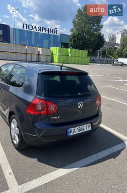 Хэтчбек Volkswagen Golf 2008 в 
