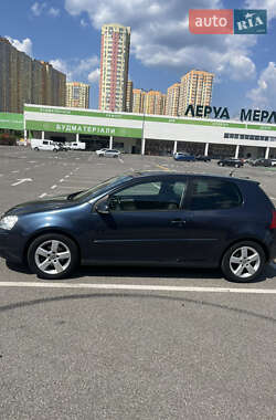 Хэтчбек Volkswagen Golf 2008 в 