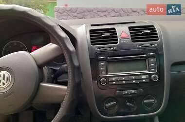 Хетчбек Volkswagen Golf 2005 в Ямполі