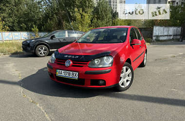 Хетчбек Volkswagen Golf 2006 в Києві