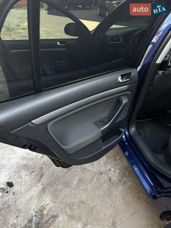 Универсал Volkswagen Golf 2009 в Львове