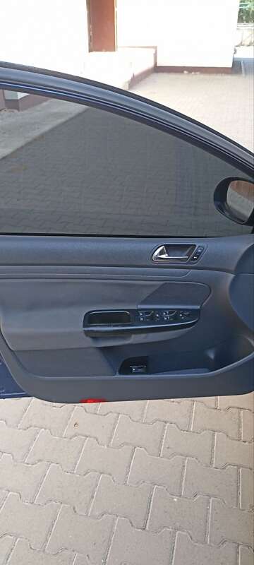 Хэтчбек Volkswagen Golf 2005 в Хмельницком