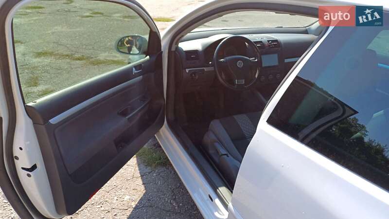 Хетчбек Volkswagen Golf 2008 в Харкові