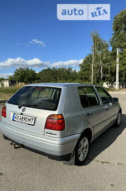 Хэтчбек Volkswagen Golf 1996 в Харькове