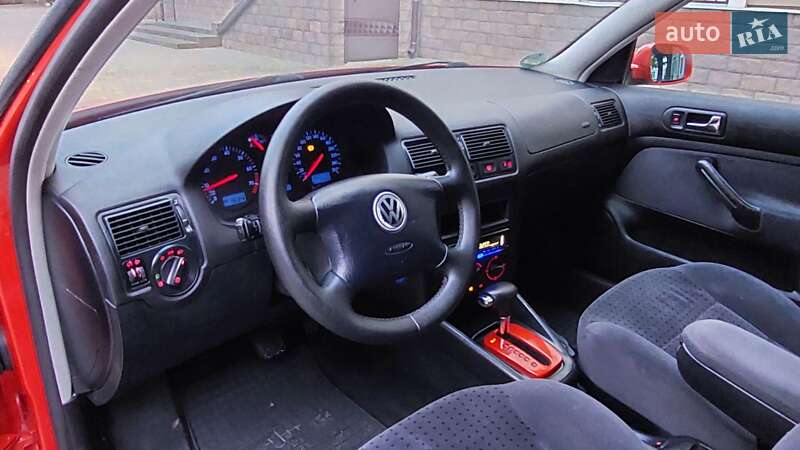 Хетчбек Volkswagen Golf 1999 в Одесі