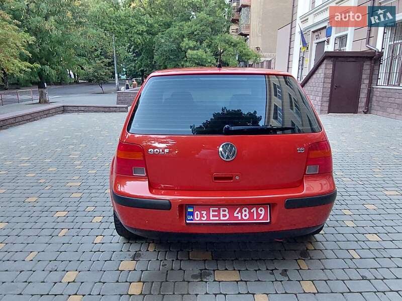 Хетчбек Volkswagen Golf 1999 в Одесі