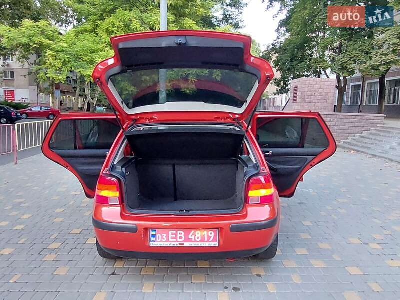 Хетчбек Volkswagen Golf 1999 в Одесі
