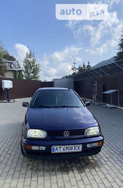 Хетчбек Volkswagen Golf 1995 в Долині