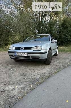 Хэтчбек Volkswagen Golf 2001 в Червонограде