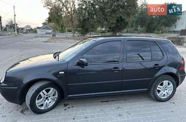 Хэтчбек Volkswagen Golf 2001 в Локачах