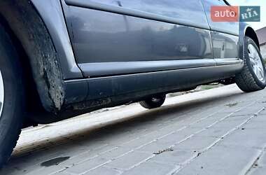 Хэтчбек Volkswagen Golf 2001 в Локачах