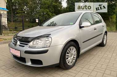 Хетчбек Volkswagen Golf 2005 в Прилуках