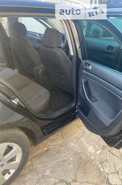 Универсал Volkswagen Golf 2011 в 