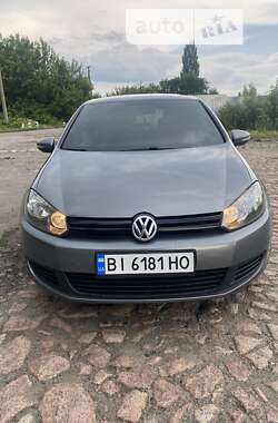 Хэтчбек Volkswagen Golf 2010 в Пирятине