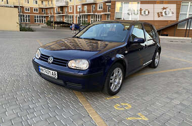 Хэтчбек Volkswagen Golf 2001 в Одессе