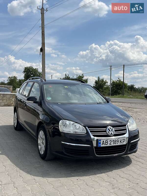 Універсал Volkswagen Golf 2007 в Чернівцях