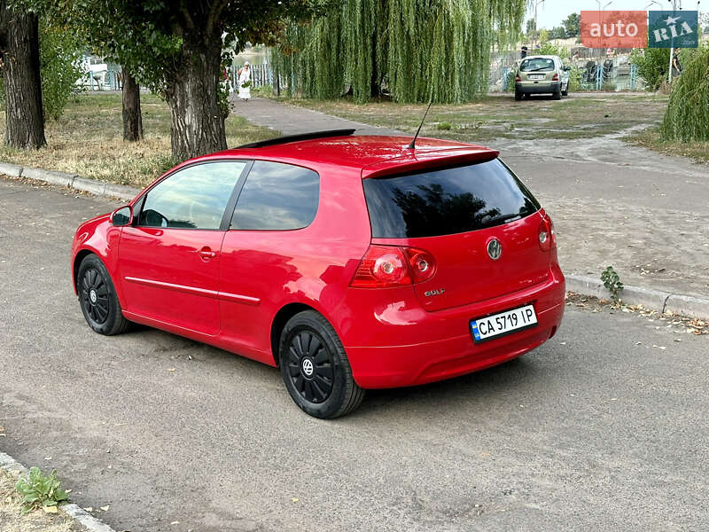 Хетчбек Volkswagen Golf 2007 в Черкасах