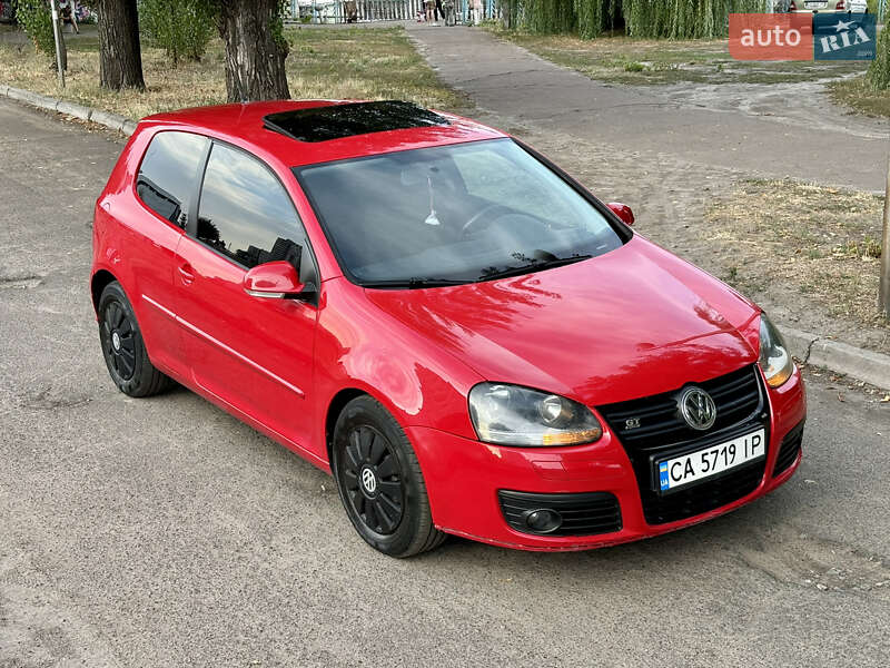 Хетчбек Volkswagen Golf 2007 в Черкасах