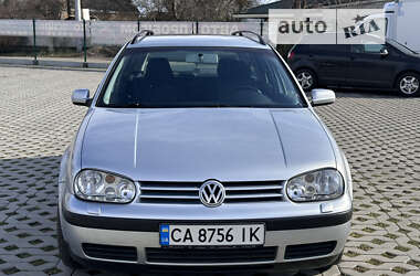 Універсал Volkswagen Golf 2001 в Корсунь-Шевченківському