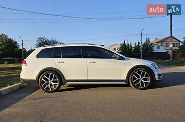 Универсал Volkswagen Golf 2017 в Киеве