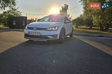 Универсал Volkswagen Golf 2017 в Киеве