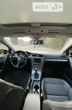 Volkswagen Golf 2016