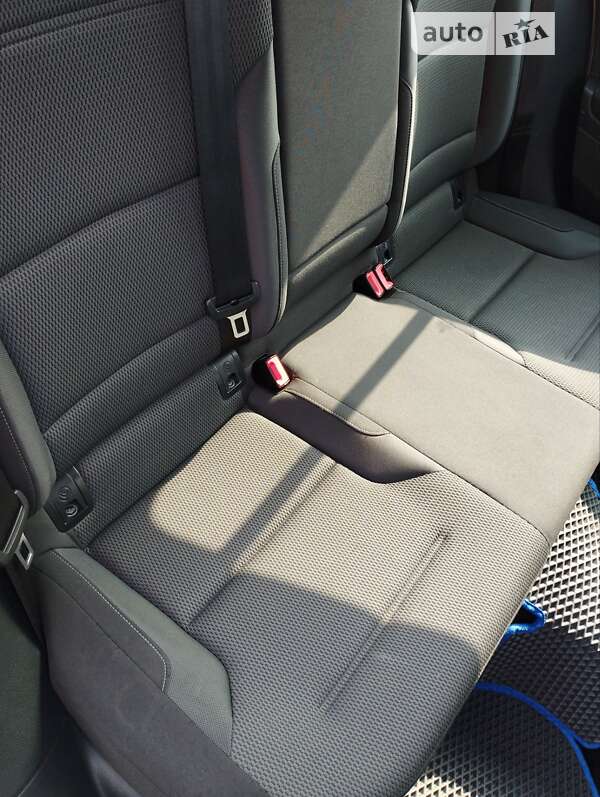 Універсал Volkswagen Golf 2013 в Вінниці