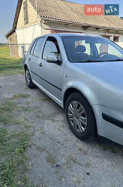 Хэтчбек Volkswagen Golf 1999 в Ровно