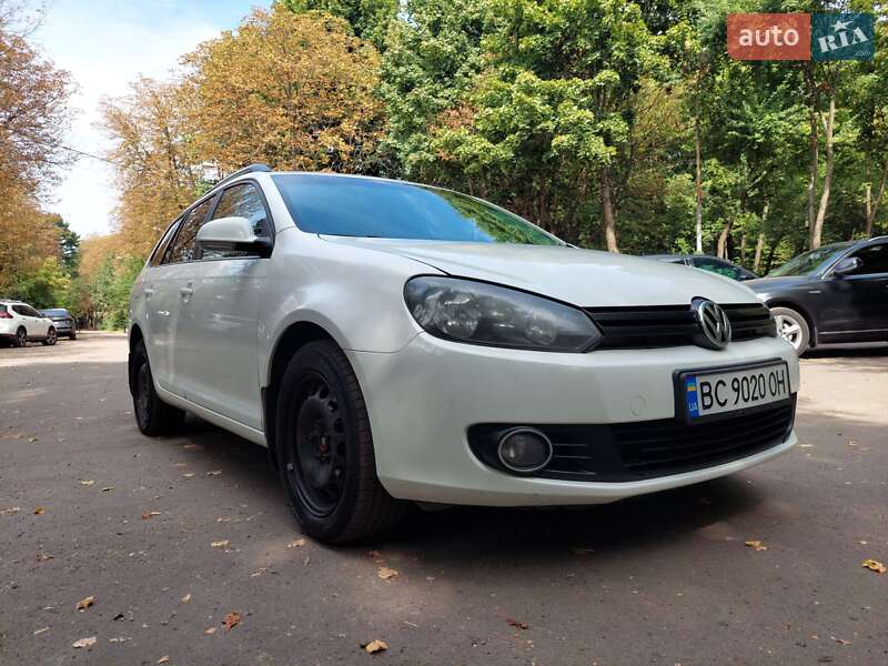 Универсал Volkswagen Golf 2012 в Львове