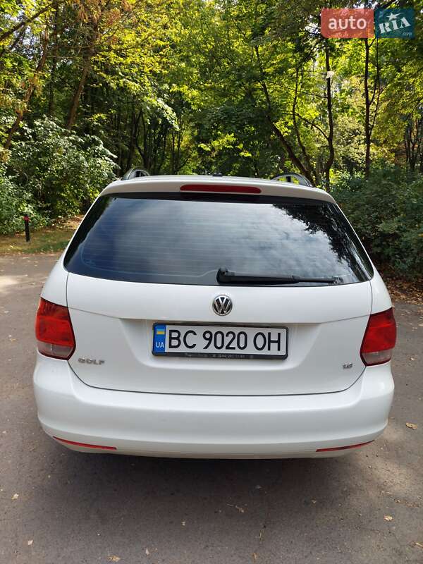 Универсал Volkswagen Golf 2012 в Львове