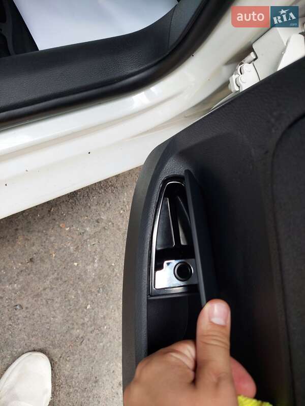 Универсал Volkswagen Golf 2012 в Львове