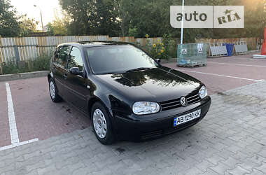 Хетчбек Volkswagen Golf 2001 в Вінниці