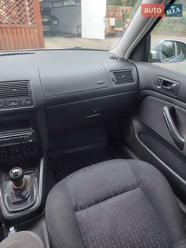 Хэтчбек Volkswagen Golf 2003 в Звенигородке фото 25 Хэтчбек Volkswagen Golf 2003 в Звенигородке