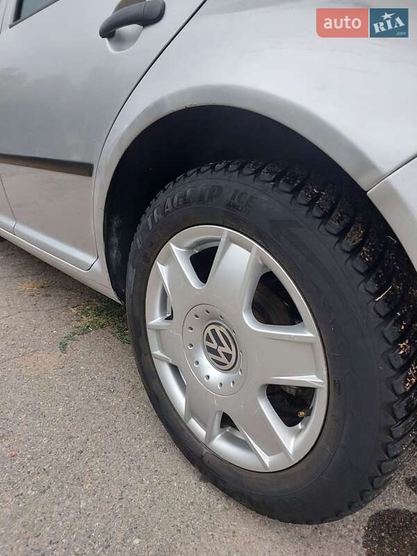 Хэтчбек Volkswagen Golf 2003 в Звенигородке фото 73 Хэтчбек Volkswagen Golf 2003 в Звенигородке