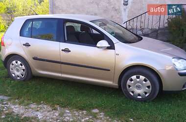 Хэтчбек Volkswagen Golf 2005 в Долине