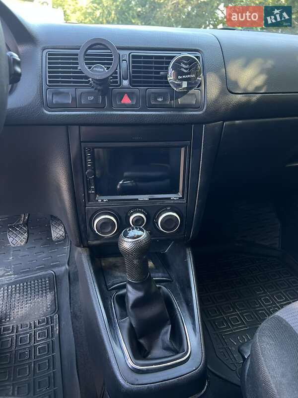 Универсал Volkswagen Golf 2001 в Днепре