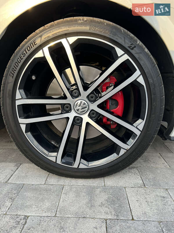 Універсал Volkswagen Golf 2015 в Львові