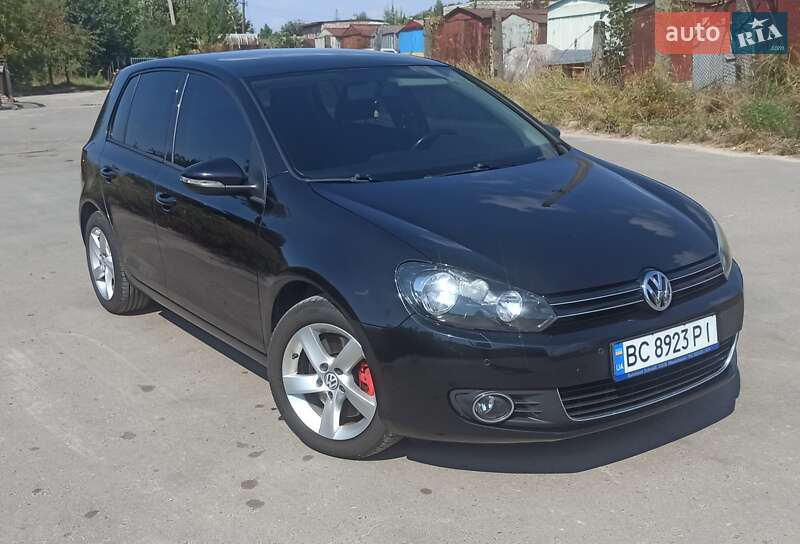 Хетчбек Volkswagen Golf 2010 в Львові