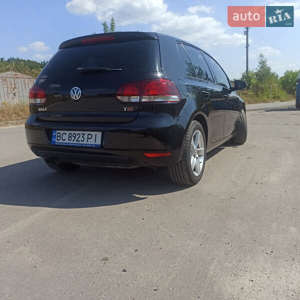 Хетчбек Volkswagen Golf 2010 в Львові
