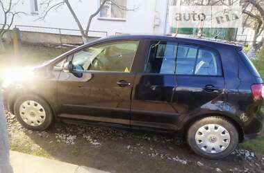 Хэтчбек Volkswagen Golf 2006 в Жидачове