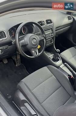 Хетчбек Volkswagen Golf 2011 в Житомирі