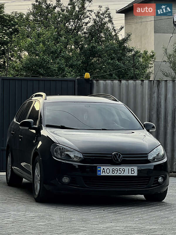 Универсал Volkswagen Golf 2013 в Мукачево