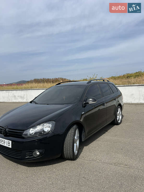 Универсал Volkswagen Golf 2013 в Мукачево
